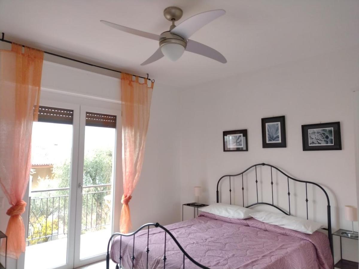 Appartamenti Casa Nina, Lago,Montagne, Uliveti Brenzone sul Garda Exterior foto