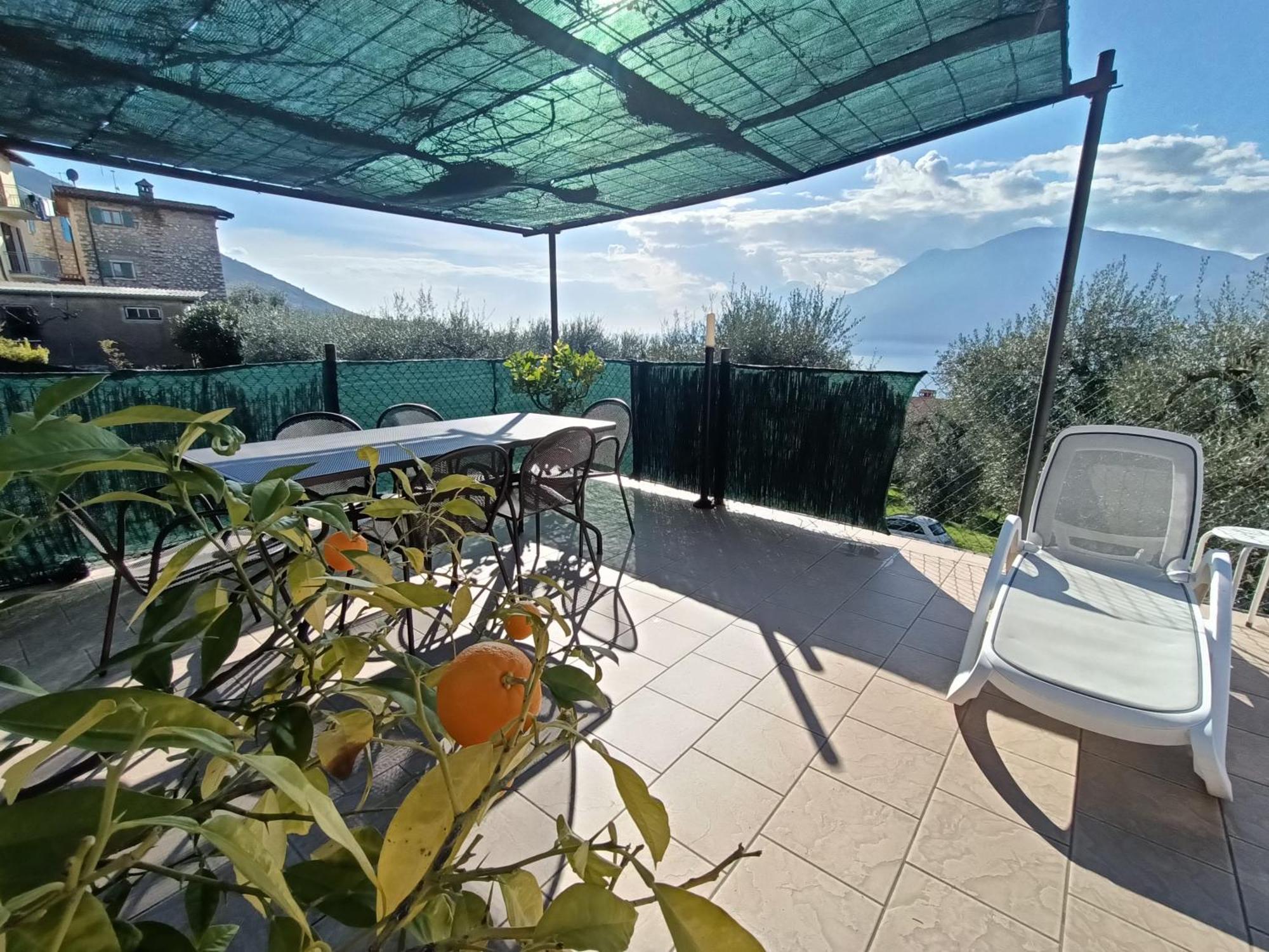 Appartamenti Casa Nina, Lago,Montagne, Uliveti Brenzone sul Garda Exterior foto