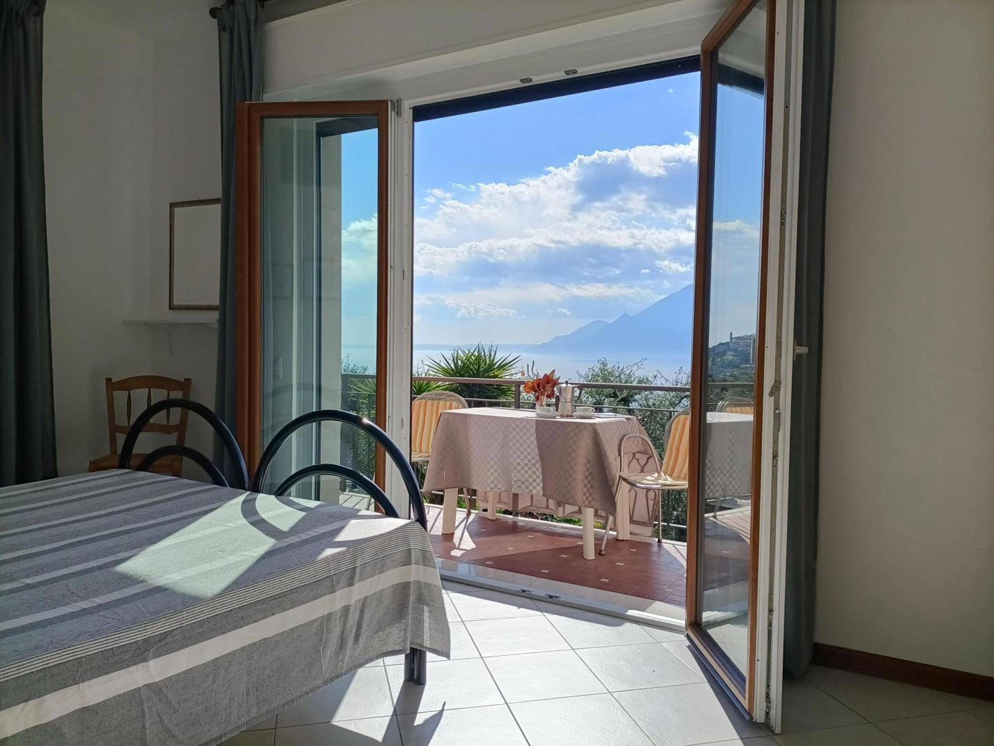 Appartamenti Casa Nina, Lago,Montagne, Uliveti Brenzone sul Garda Exterior foto